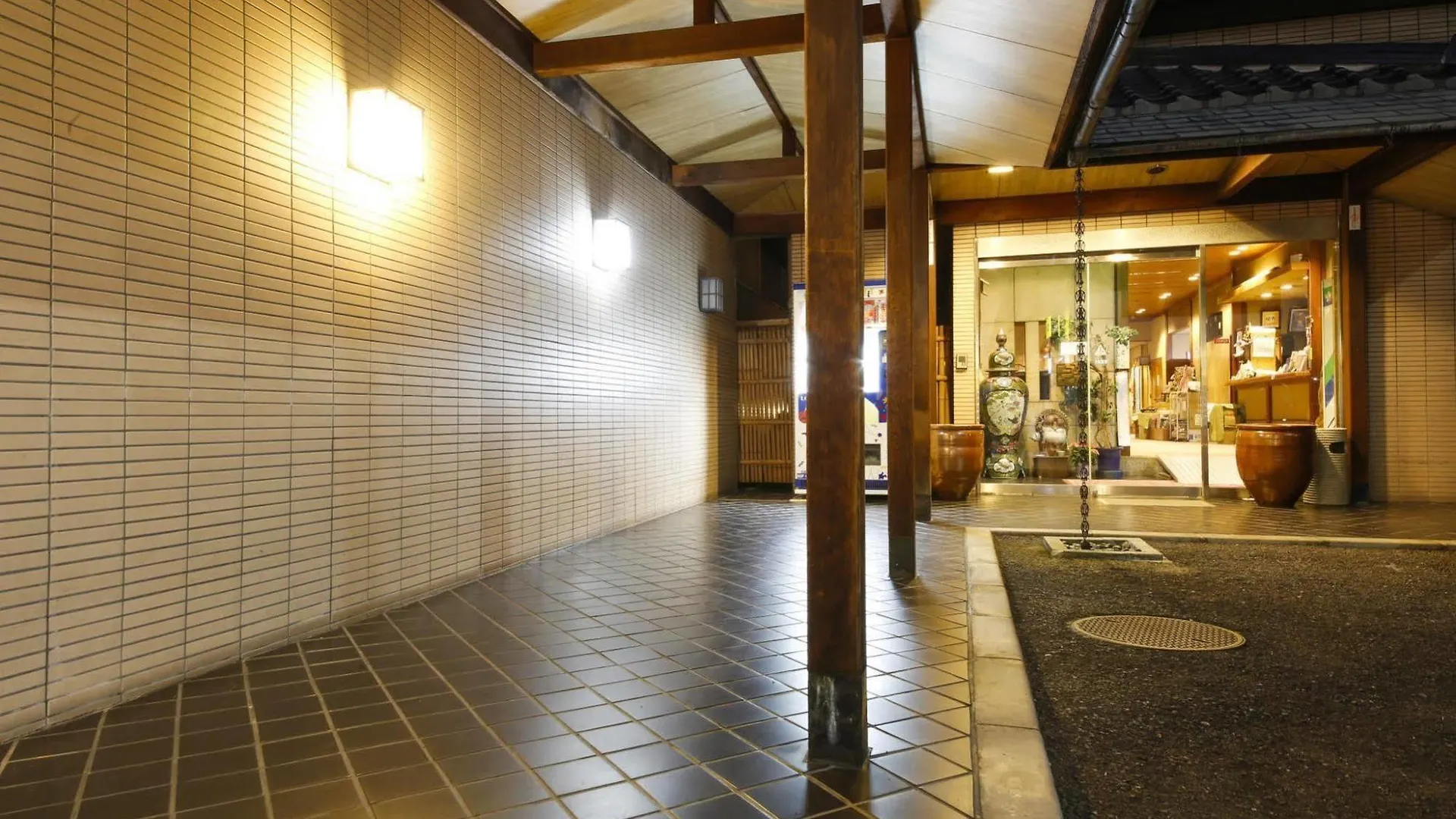 Osaka Ryokan Kuramoto